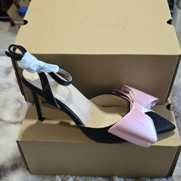 Coutgo Shoes - Chic Black and Pink Women's Heels